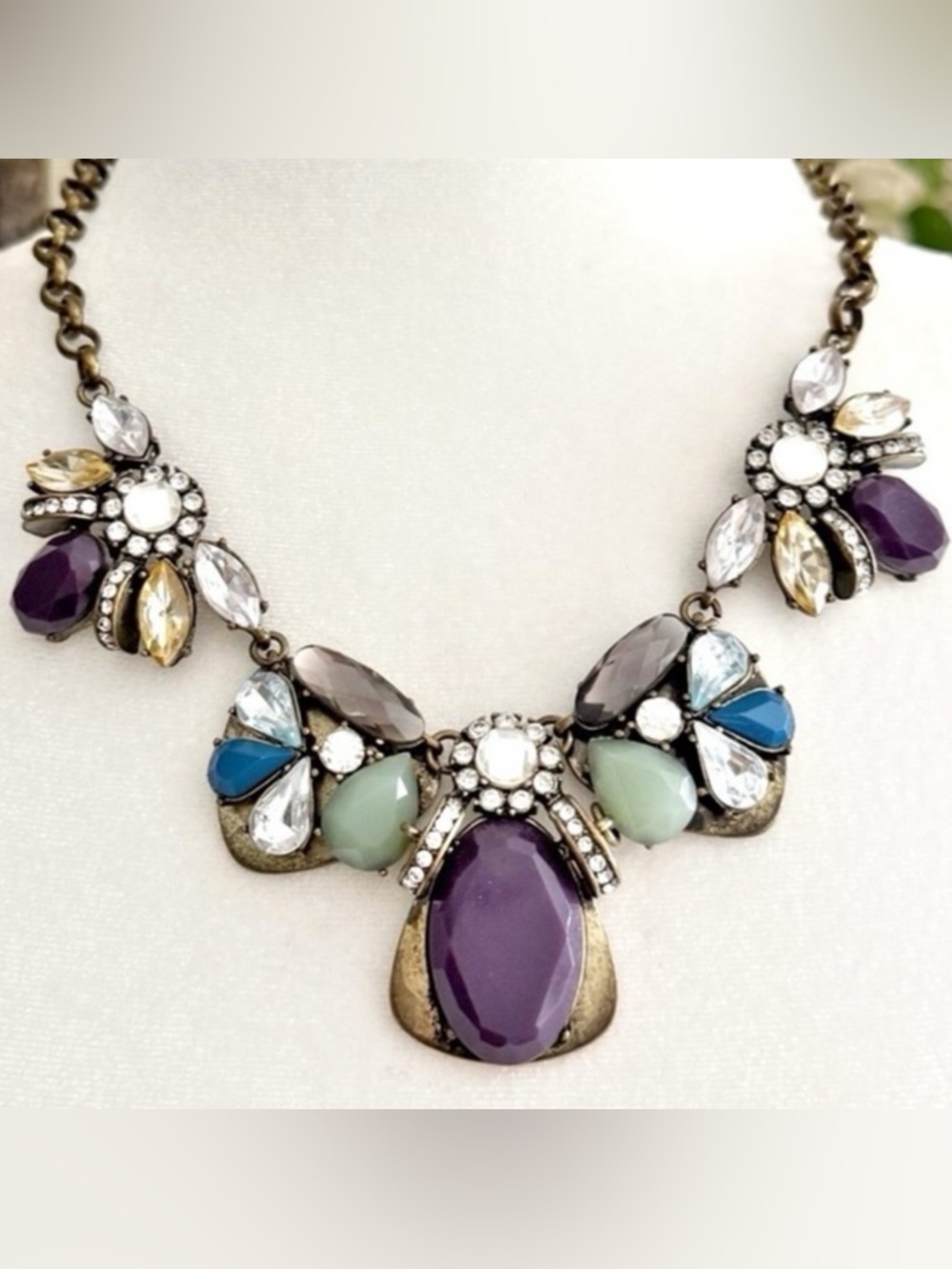 Antiqued Brass Jewel Tones Rhinestone Crystal Bib Necklace 17”in Vintage Y2K - Picture 9 of 9